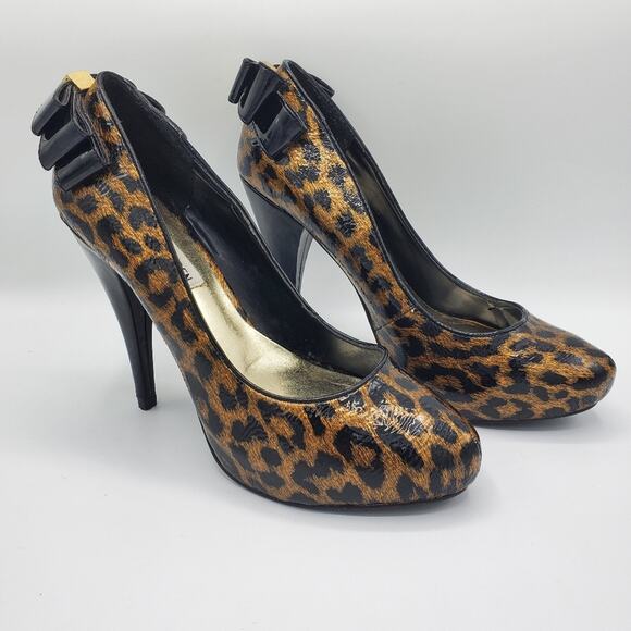 Steve Madden Pump High Heel Shoe Leopard Animal Print Accent Bow Women's Size 7 - Picture 1 of 7